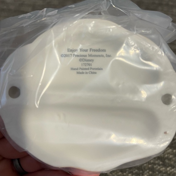 NWT Disney Showcase 2017 Aladdin Genie With Golf Clubs “Enjoy Your Freedom” - Picture 5 of 7